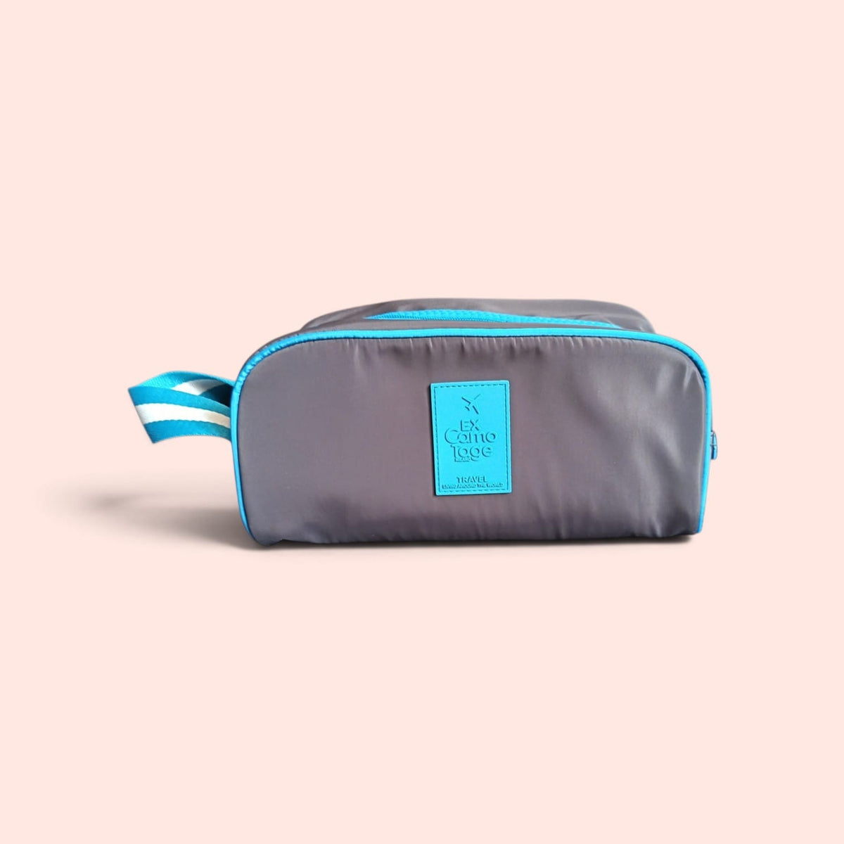 Borsa Ex Camo Tage Milano grigia con bordi azzurri e chiusura a cerniera